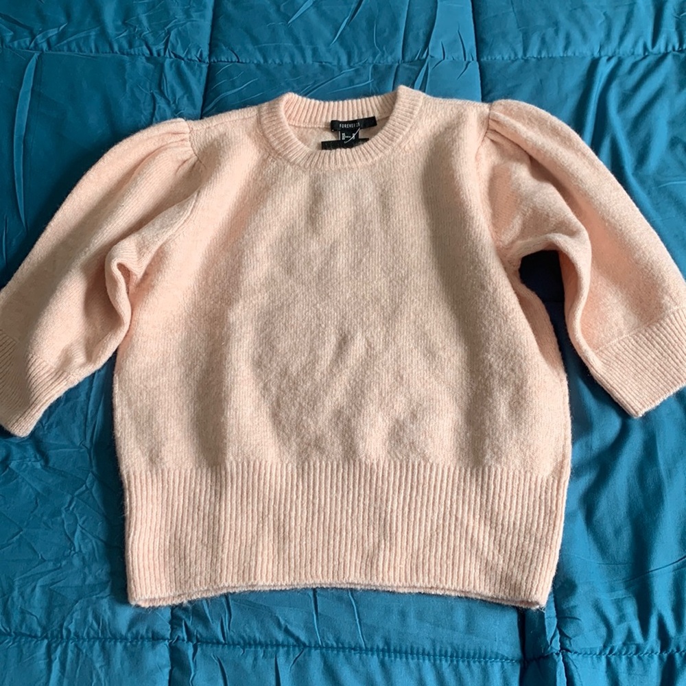 NWT Forever 21 pink puff 3/4 length sleeve sweater, size medium